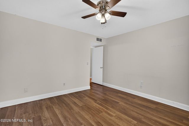 3313 W DONZI Way, Jacksonville, FL 32223