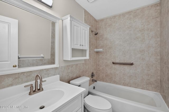 3313 W DONZI Way, Jacksonville, FL 32223