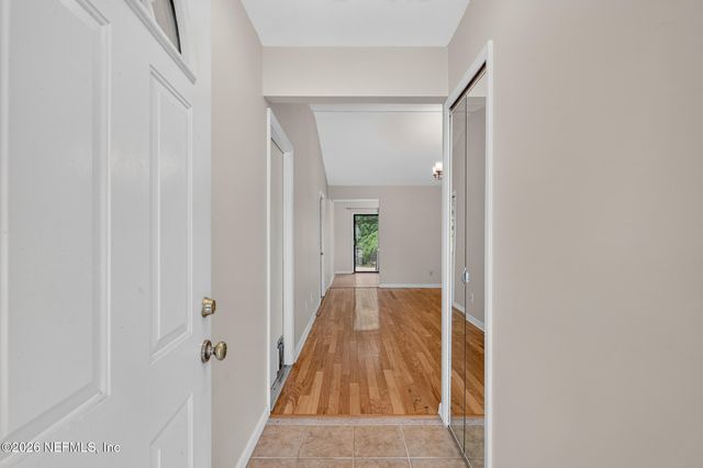 3313 W DONZI Way, Jacksonville, FL 32223
