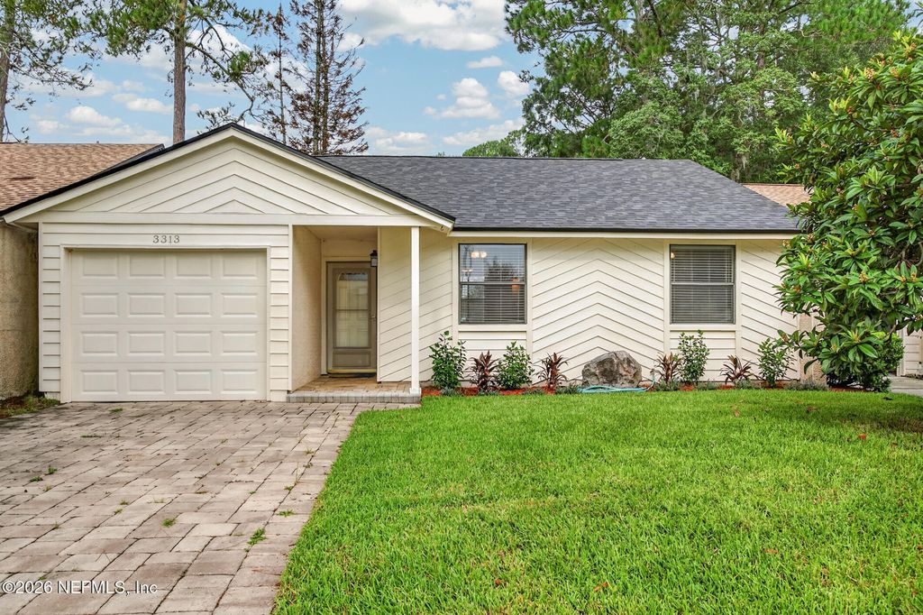 3313 W DONZI Way, Jacksonville, FL 32223