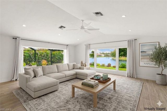 2178 Pine Woods CIR 25, Naples, FL 34105