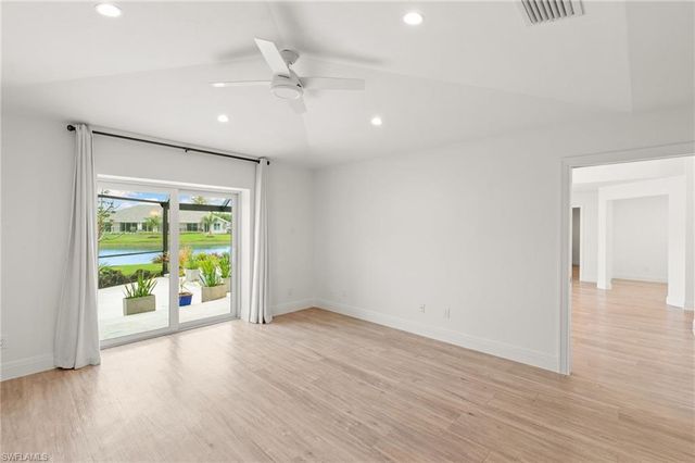 2178 Pine Woods CIR 25, Naples, FL 34105