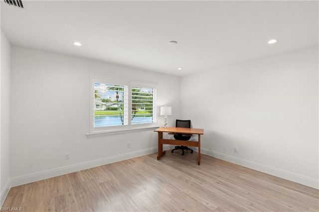 2178 Pine Woods CIR 25, Naples, FL 34105