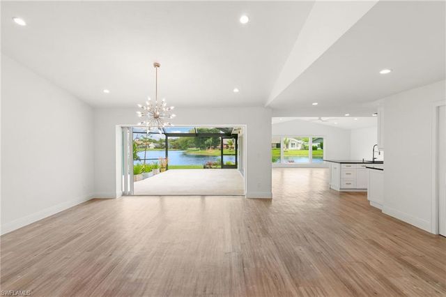 2178 Pine Woods CIR 25, Naples, FL 34105