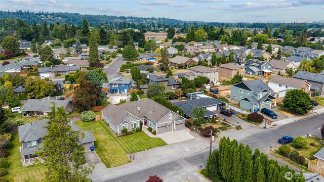 418 20th Street NW, Puyallup, WA 98371