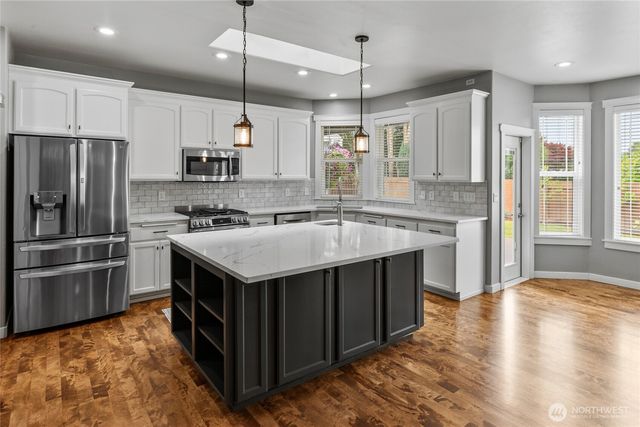 418 20th Street NW, Puyallup, WA 98371