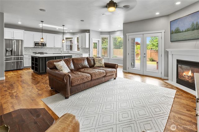 418 20th Street NW, Puyallup, WA 98371