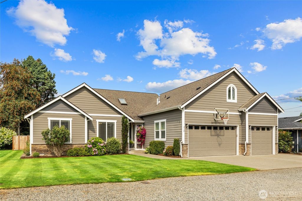 418 20th Street NW, Puyallup, WA 98371