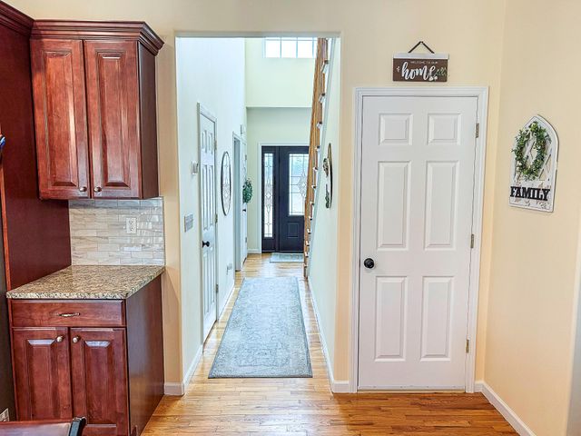 6 Wellington Place, Highland, NY 12528