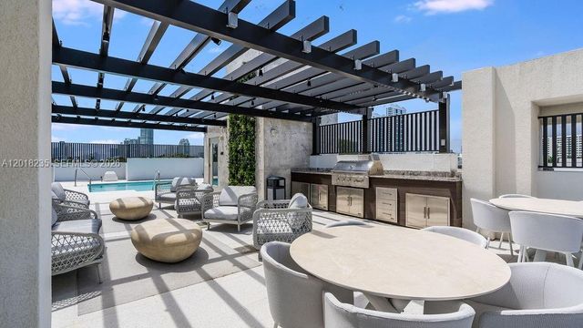 1030 15th St 201, Miami Beach, FL 33139