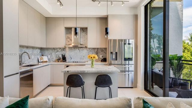 1030 15th St 201, Miami Beach, FL 33139
