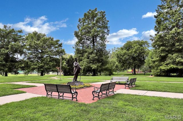 5327 Itaska Street, St Louis, MO 63109