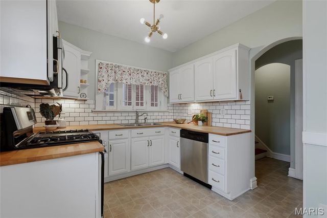 5327 Itaska Street, St Louis, MO 63109