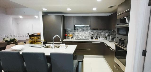 7661 NW 107th Ave 501, Doral, FL 33178