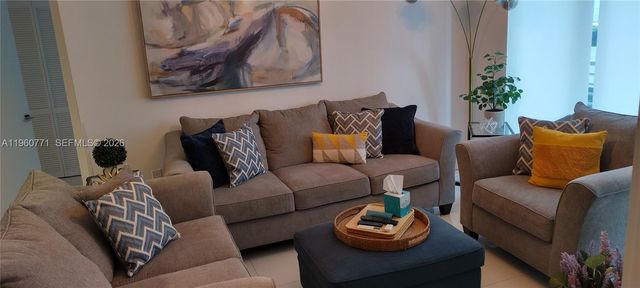 7661 NW 107th Ave 501, Doral, FL 33178