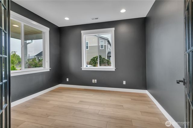 164 Hogan Drive, Enumclaw, WA 98022