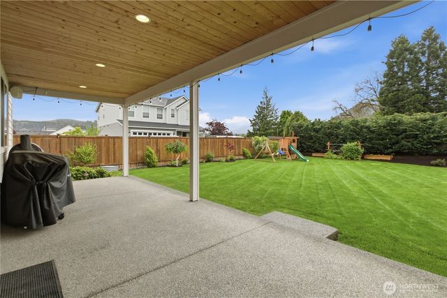 164 Hogan Drive, Enumclaw, WA 98022