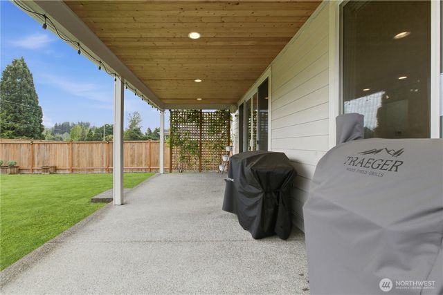 164 Hogan Drive, Enumclaw, WA 98022