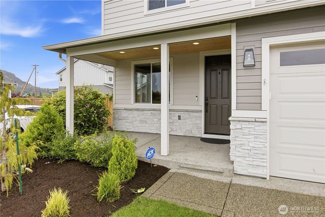 164 Hogan Drive, Enumclaw, WA 98022