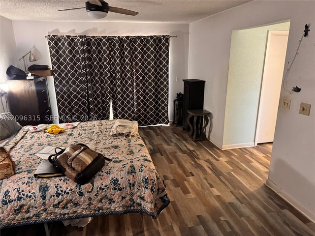 8205 NW 80th St, Tamarac, FL 33321