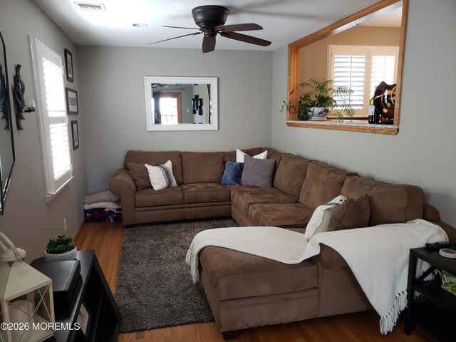 9 Winthrop Place, Hazlet, NJ 07730