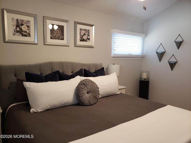 9 Winthrop Place, Hazlet, NJ 07730