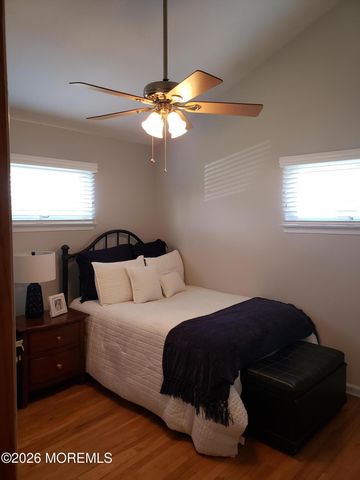 9 Winthrop Place, Hazlet, NJ 07730