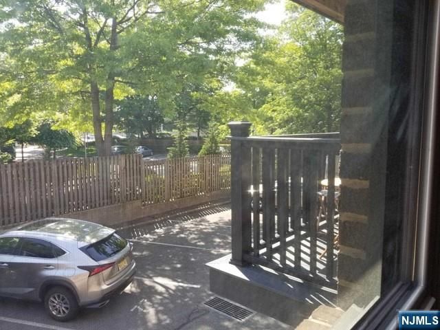 570 North Avenue F, Fort Lee, NJ 07024