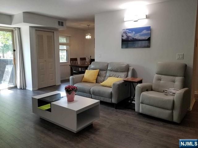 570 North Avenue F, Fort Lee, NJ 07024