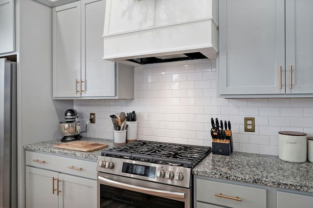 1252 S Wilder Trail, Republic, MO 65738