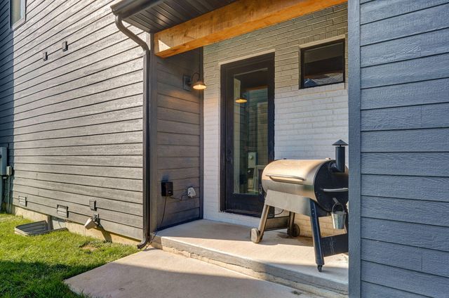 1252 S Wilder Trail, Republic, MO 65738