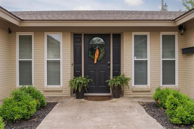 3820 NW 68th Street, Oklahoma City, OK 73116