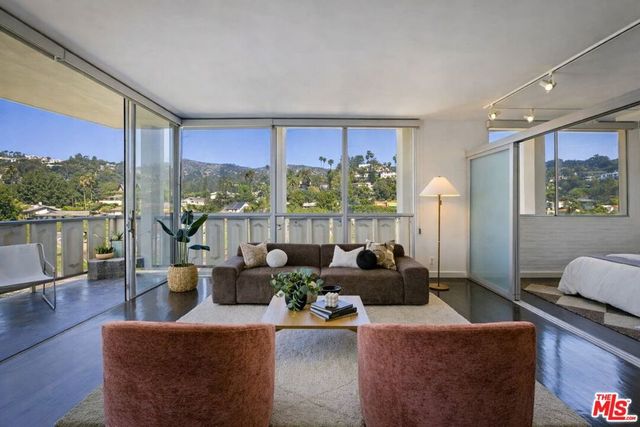 4455 Los Feliz Boulevard 708, Los Angeles, CA 90027