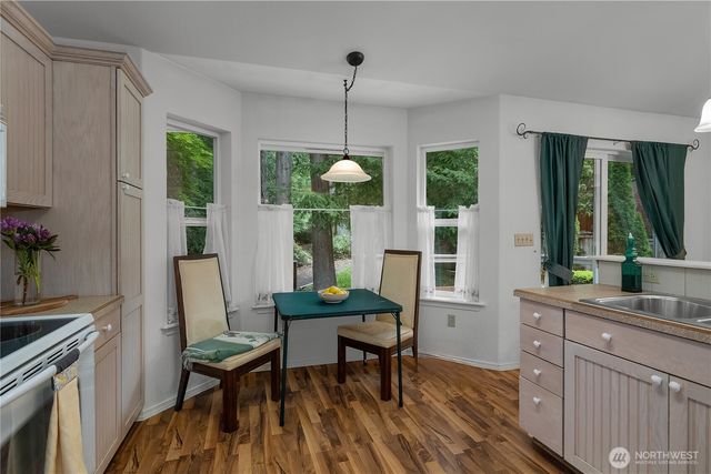 240 E Aycliffe Drive, Shelton, WA 98584