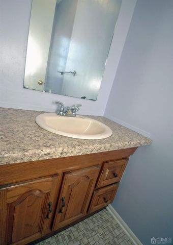 48 Astor Court, Sayreville, NJ 08872