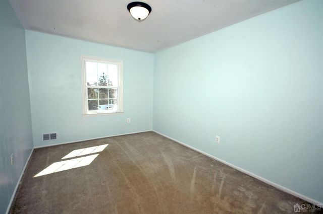 48 Astor Court, Sayreville, NJ 08872