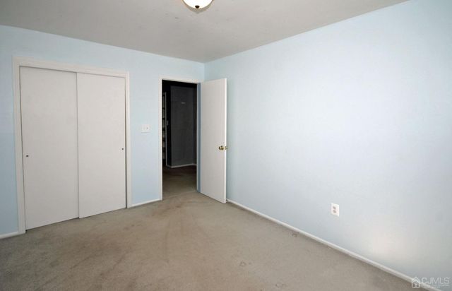 48 Astor Court, Sayreville, NJ 08872