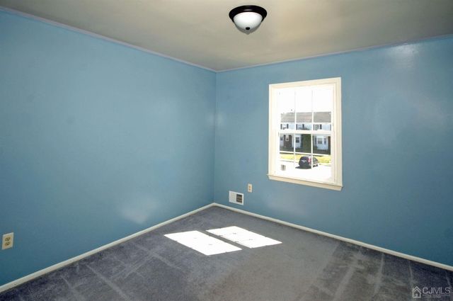 48 Astor Court, Sayreville, NJ 08872