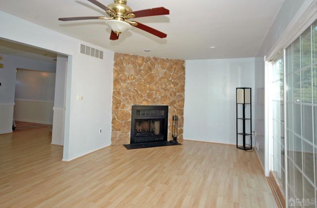 48 Astor Court, Sayreville, NJ 08872