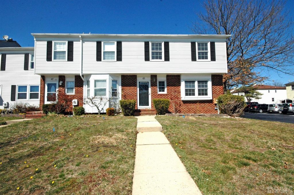 48 Astor Court, Sayreville, NJ 08872