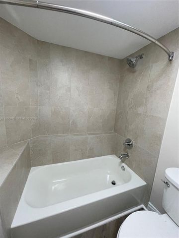 2850 N Oakland Forest Dr 305, Oakland Park, FL 33309