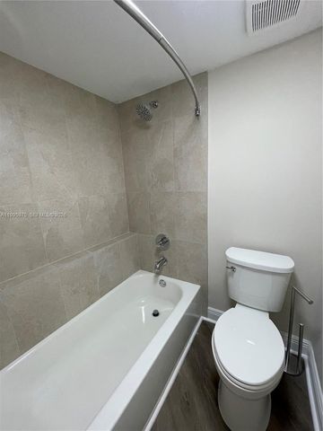 2850 N Oakland Forest Dr 305, Oakland Park, FL 33309