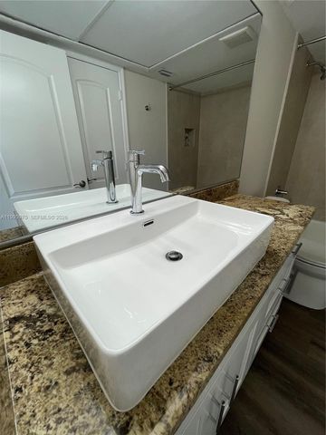 2850 N Oakland Forest Dr 305, Oakland Park, FL 33309