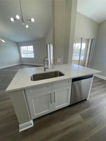 2850 N Oakland Forest Dr 305, Oakland Park, FL 33309