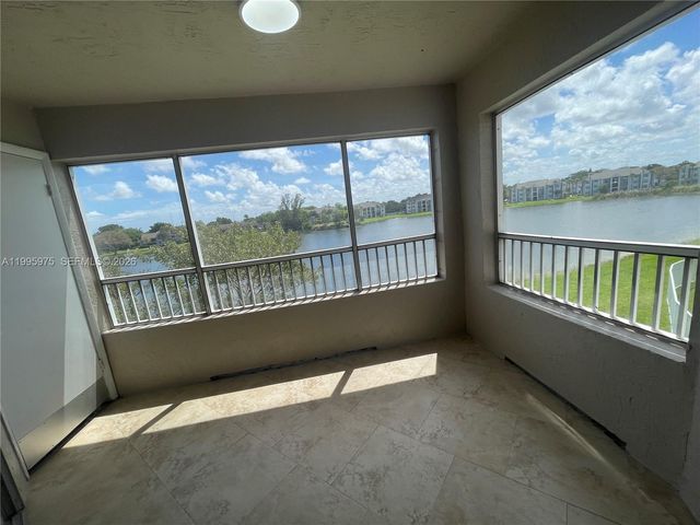 2850 N Oakland Forest Dr 305, Oakland Park, FL 33309
