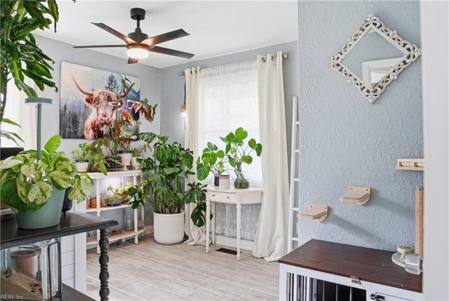 1837 N Lakeland DR, Norfolk, VA 23518