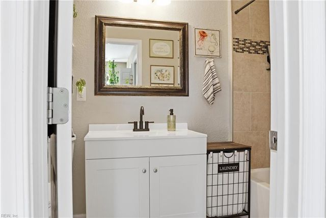 1837 N Lakeland DR, Norfolk, VA 23518