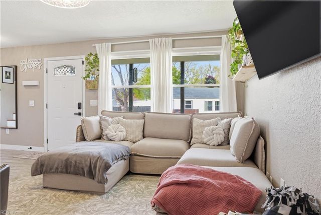 1837 N Lakeland DR, Norfolk, VA 23518