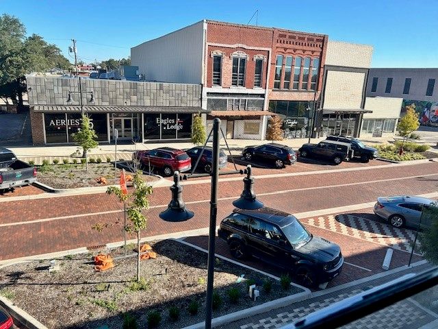 210 W Main, Denison, TX 75020