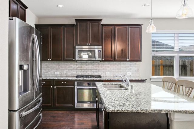 1976 Honey Meadow Lane, Pearland, TX 77089